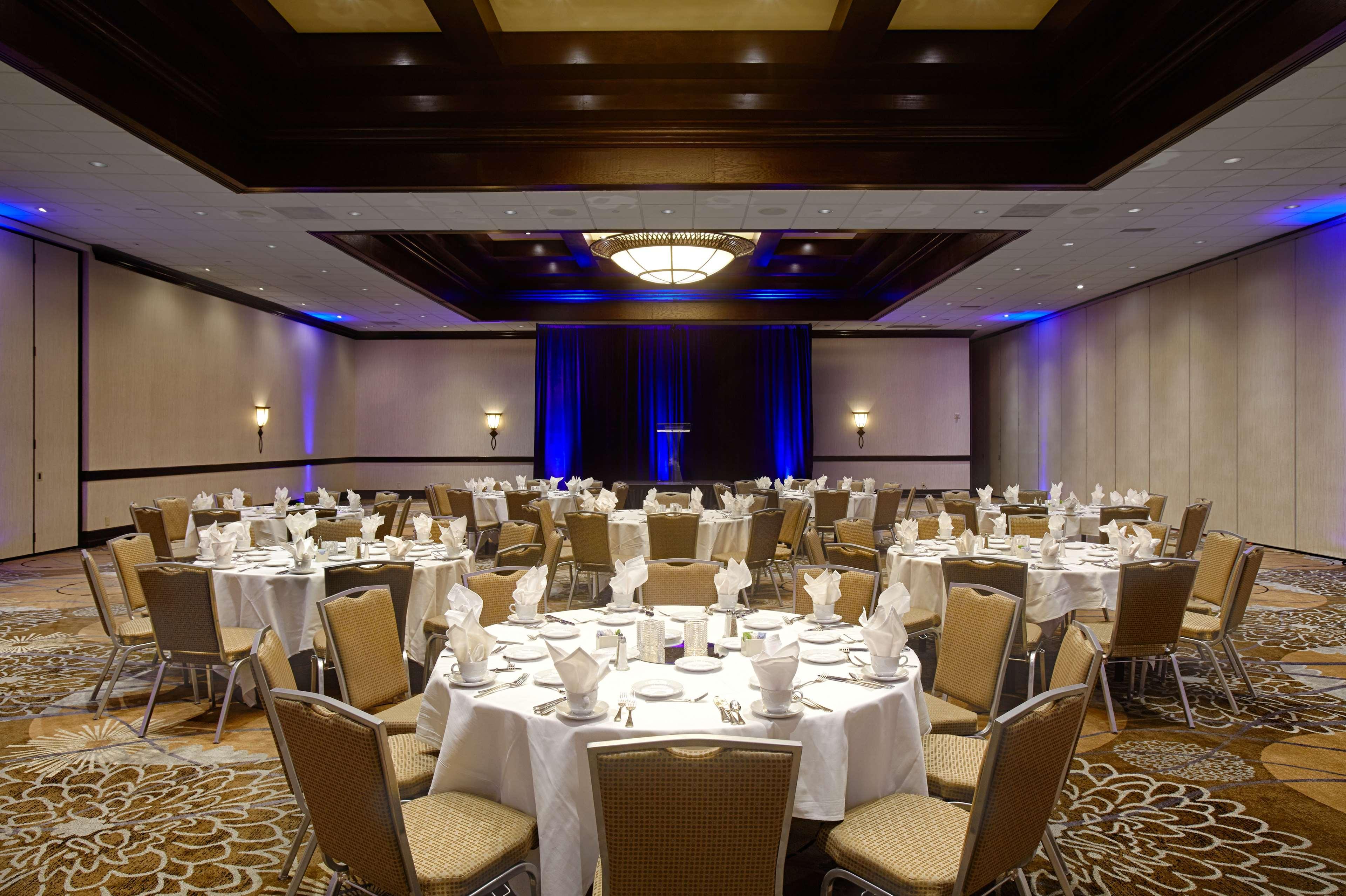 Doubletree By Hilton Ontario Airport Hotell Exteriör bild
