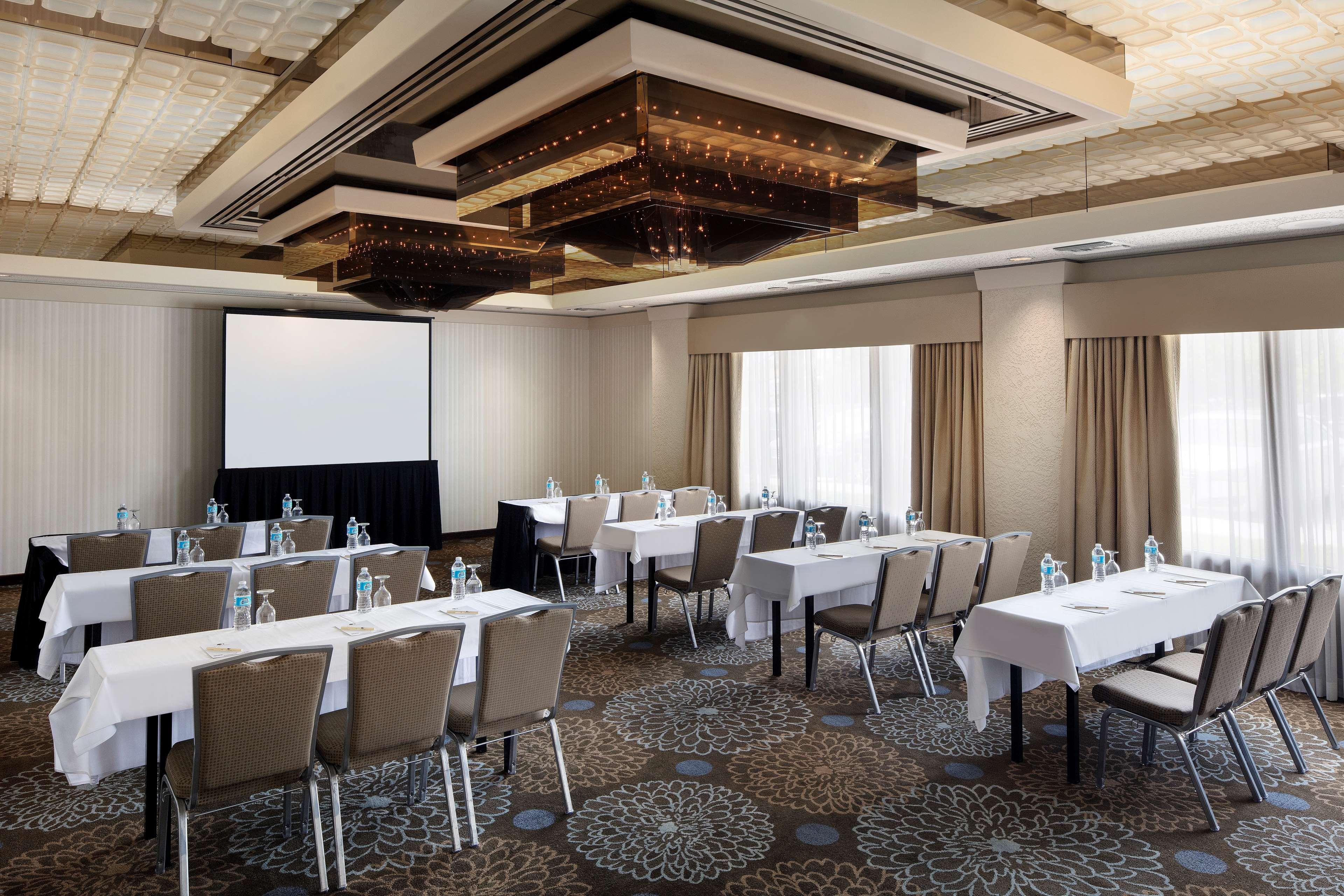 Doubletree By Hilton Ontario Airport Hotell Exteriör bild