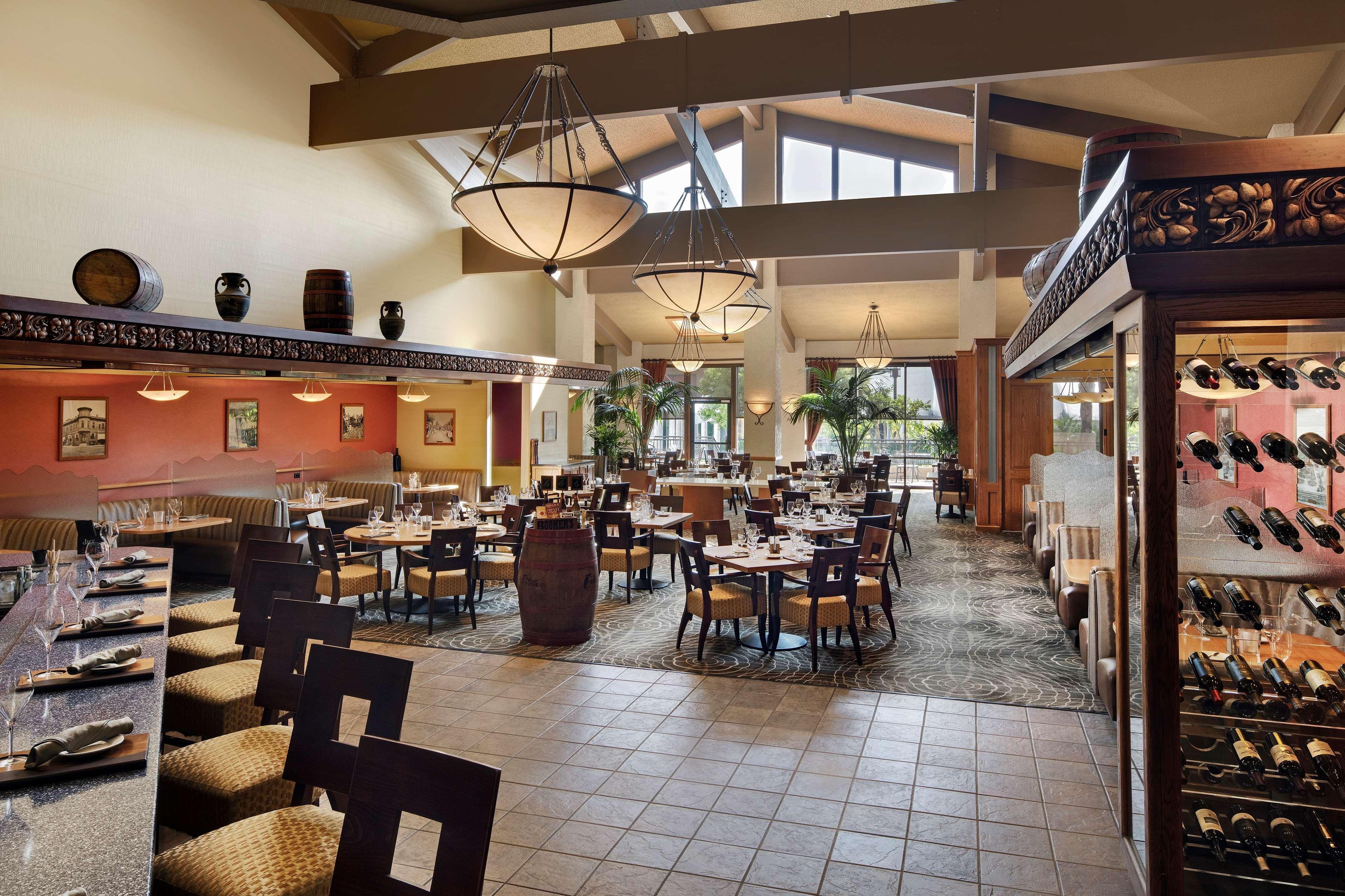 Doubletree By Hilton Ontario Airport Hotell Exteriör bild