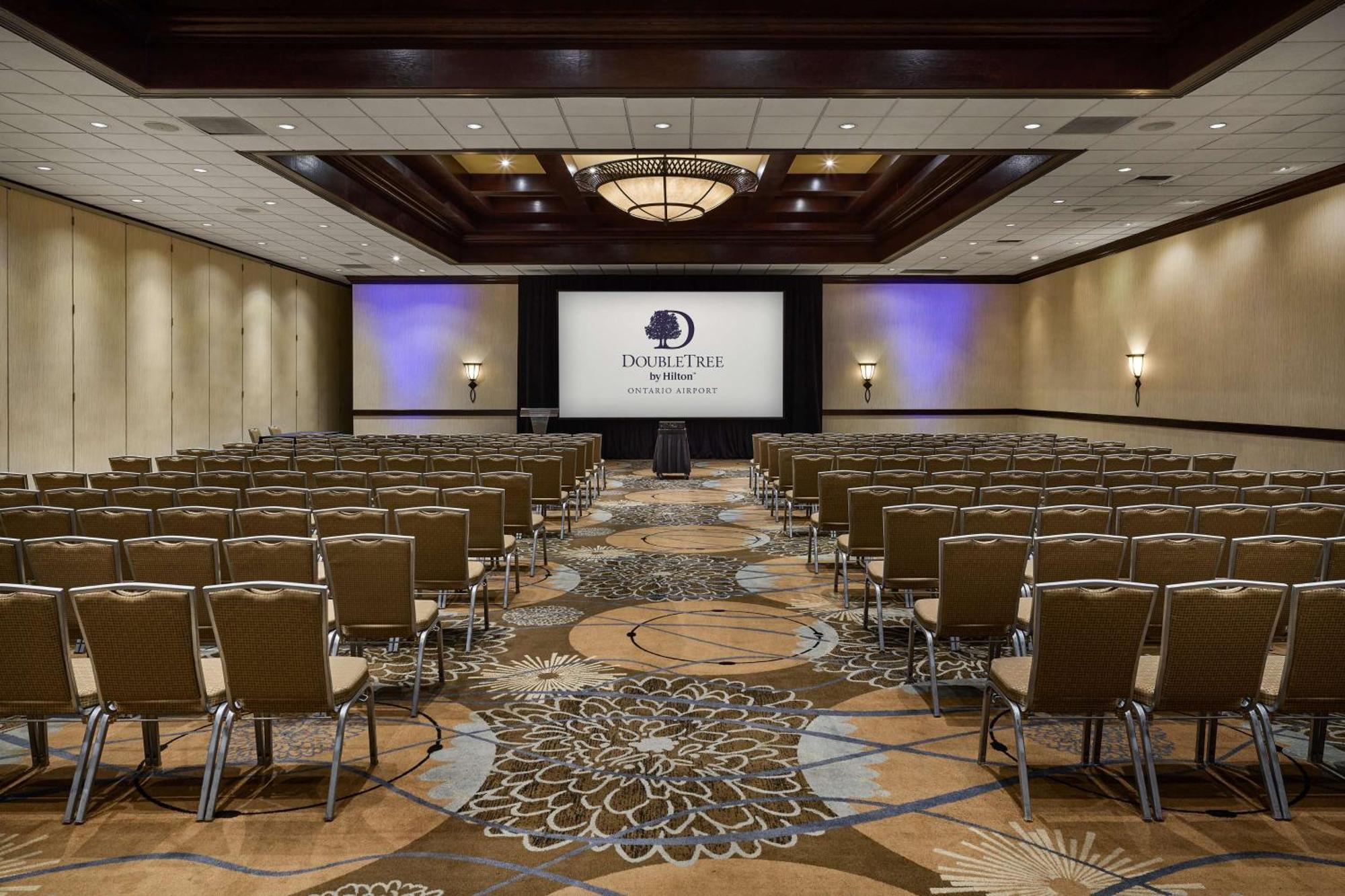 Doubletree By Hilton Ontario Airport Hotell Exteriör bild