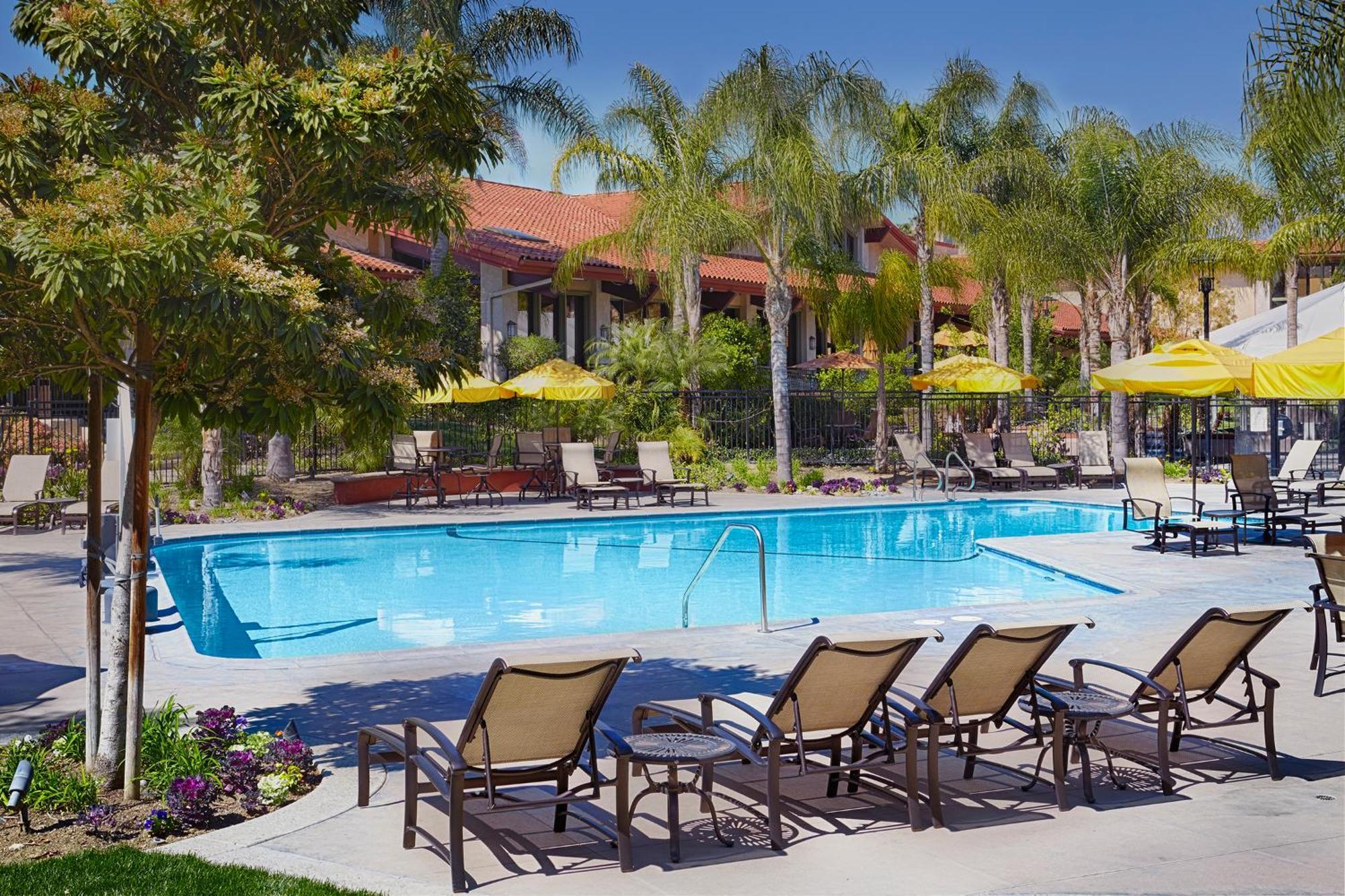 Doubletree By Hilton Ontario Airport Hotell Exteriör bild